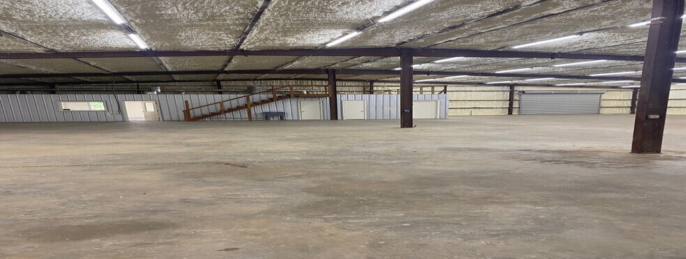 More Photos Of 501 Addlestone Dr, Metter Warehouse For Lease
