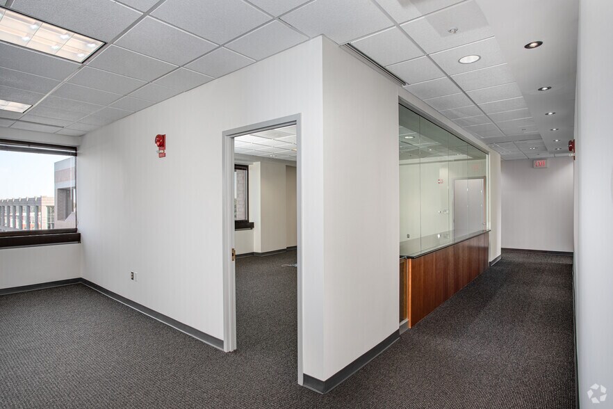 More Photos Of 7927 Jones Branch Dr, McLean Unknown For Lease