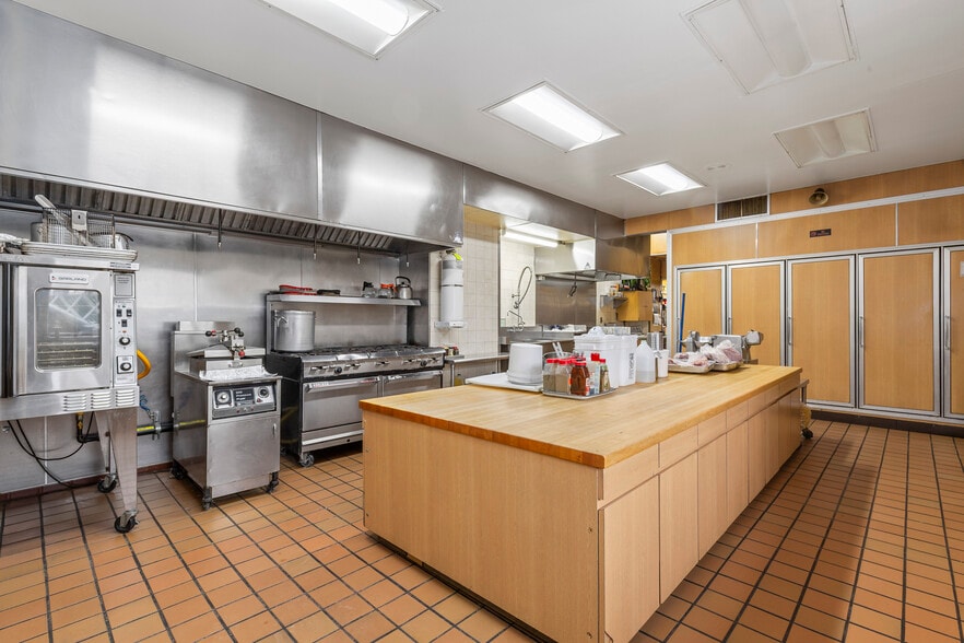 More Photos Of 94-12 Jamaica Ave, Woodhaven Storefront Retail Residential For Sale