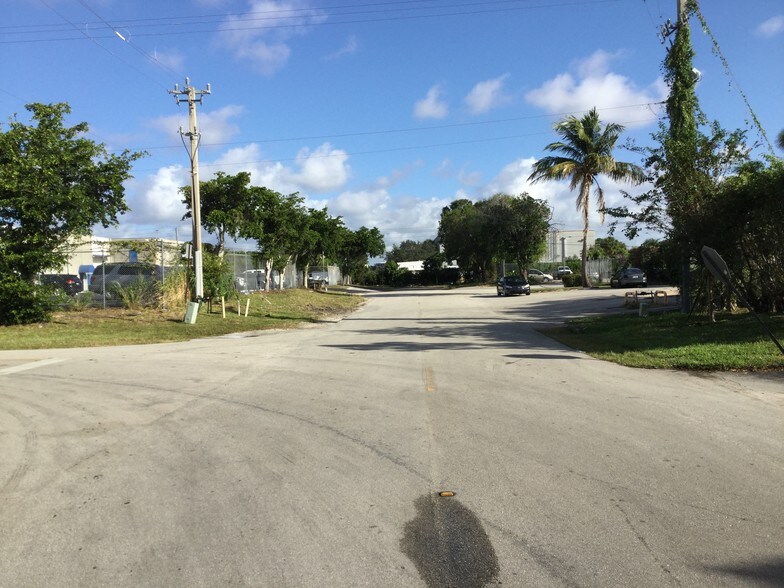 More Photos Of 1411 SW 31st Ave, Pompano Beach Warehouse For Lease