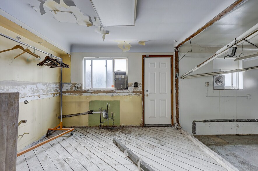 More Photos Of 23919 John R Rd, Hazel Park Freestanding For Sale