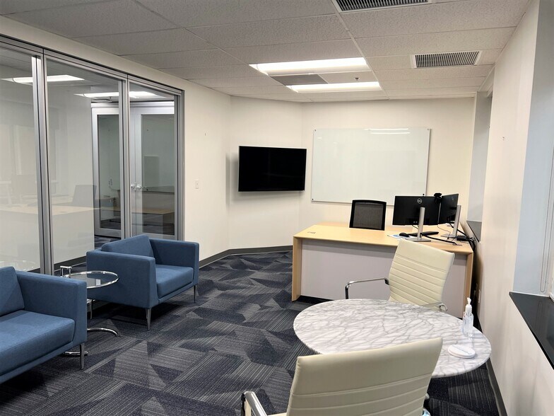 More Photos Of 3451 Executive Way, Miramar Warehouse For Lease