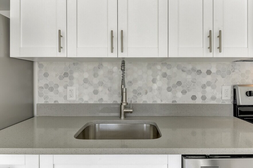 More Photos Of 2121 NE 51st Ct, Fort Lauderdale Apartments For Sale