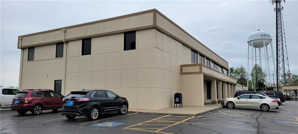 More Photos Of 7667 NW Prairie View Rd, Kansas City Office For Lease