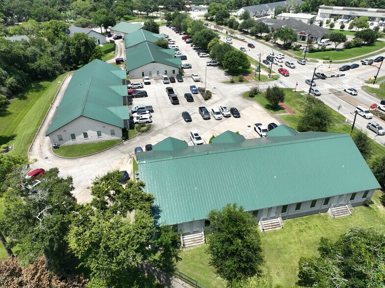 More Photos Of 1110 S Friendswood Dr, Friendswood Unknown For Lease