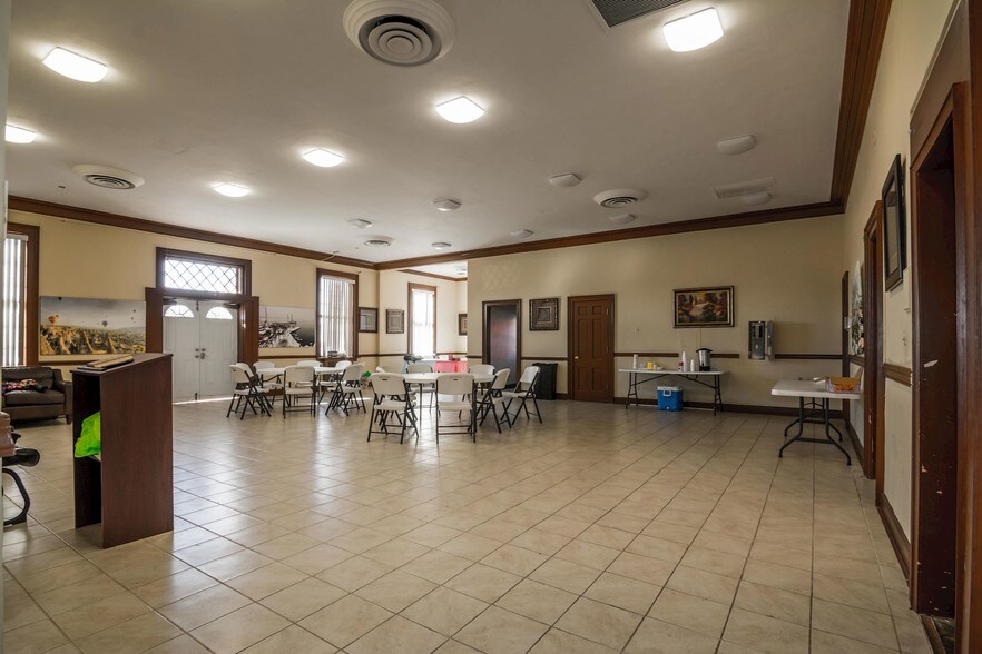 More Photos Of 6024 E Virginia Beach Blvd, Norfolk Office For Sale