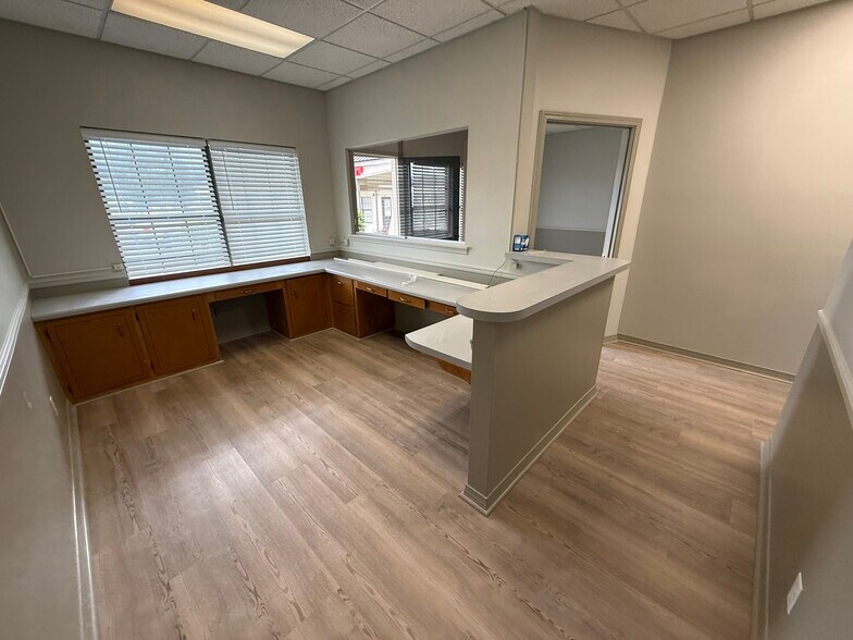More Photos Of 2400 W Michigan Ave, Pensacola Unknown For Lease