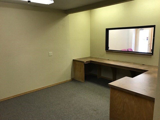 More Photos Of 501 E 15th St, Edmond Office For Lease