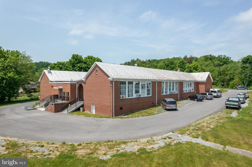 251 Gore, Gore, VA 22637 Schools For Sale