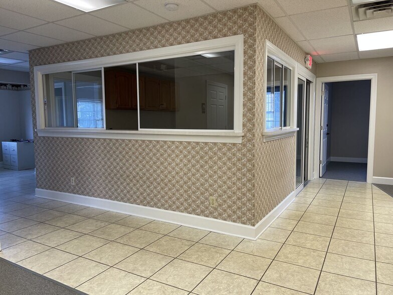 More Photos Of 1369 W Andrew Johnson Hwy, Morristown Medical For Lease