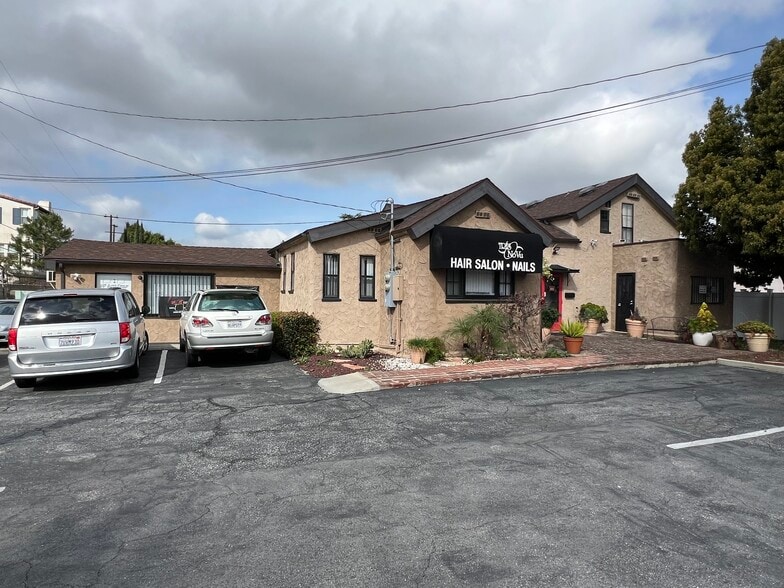 More Photos Of 1051 N Citrus Ave, Covina Freestanding For Sale