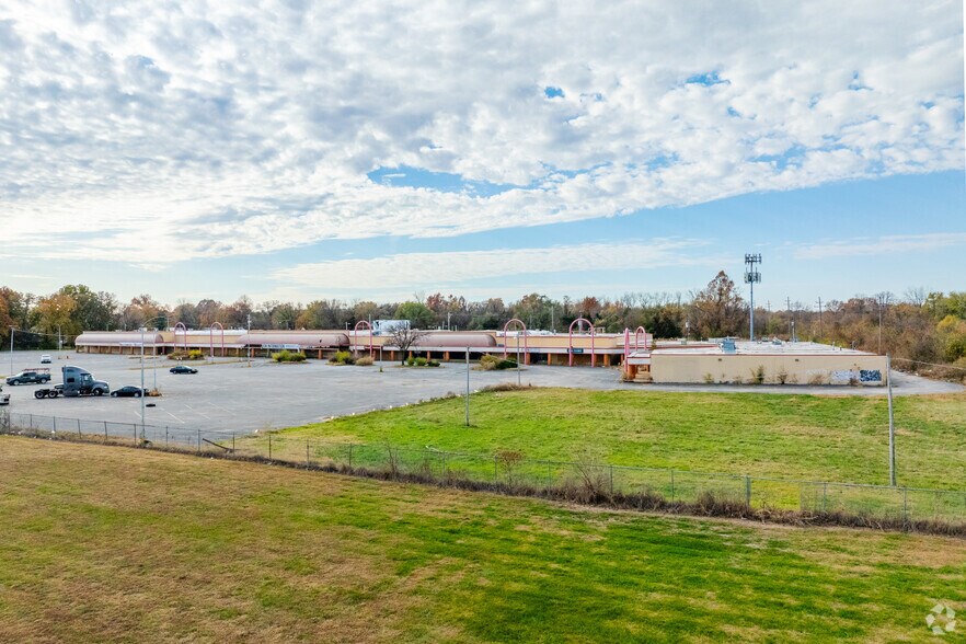 More Photos Of 1002-1100 Camp Jackson Rd, Cahokia General Retail For Sale