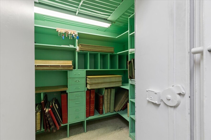 More Photos Of 127 Pearl St, Council Bluffs Office For Lease