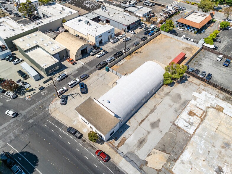 More Photos Of 65 Winslow St, Redwood City Warehouse For Sale