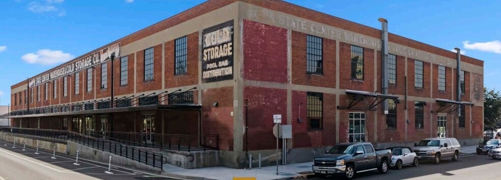 More Photos Of 747 R St, Fresno Office For Lease