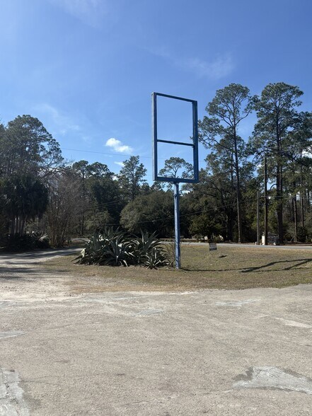 More Photos Of 3215 Crawfordville Hwy, Crawfordville Convenience Store For Lease