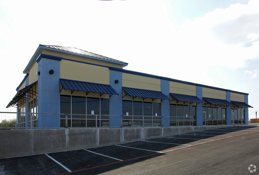 More Photos Of 3126 Pat Booker Rd, Universal City Unknown For Lease