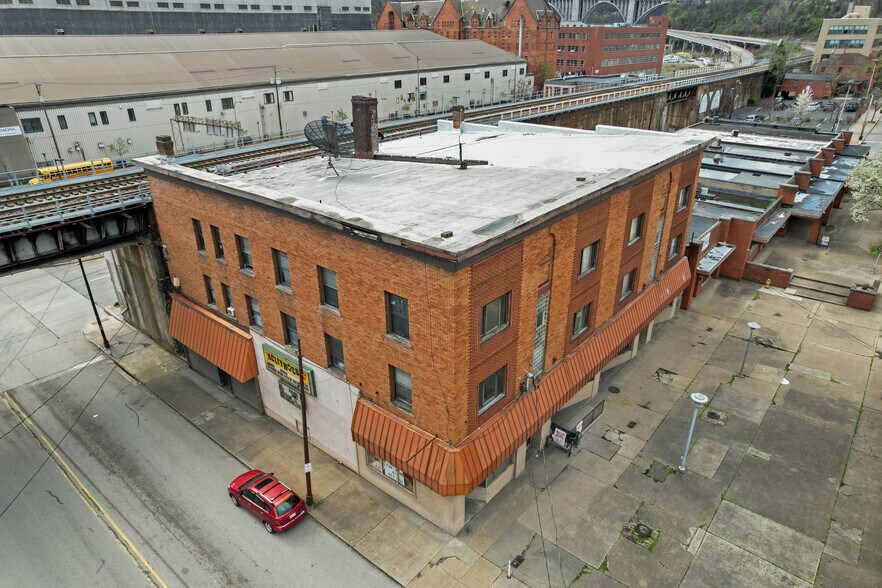 More Photos Of 830-840 Linden Ave, East Pittsburgh General Retail For Sale