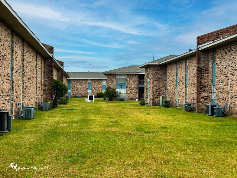 More Photos Of 317 Guilbeau Rd, Lafayette Apartments For Sale