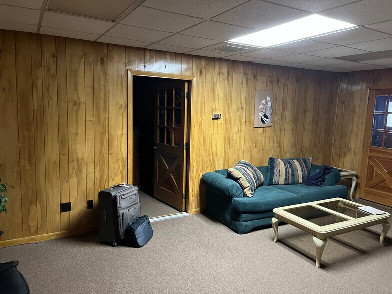 More Photos Of 5013 Park St, Jacksonville Auto Repair For Sale