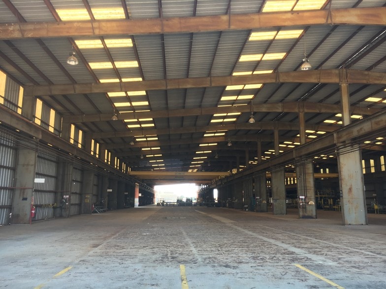 More Photos Of 5100 River Rd, Avondale Warehouse For Lease
