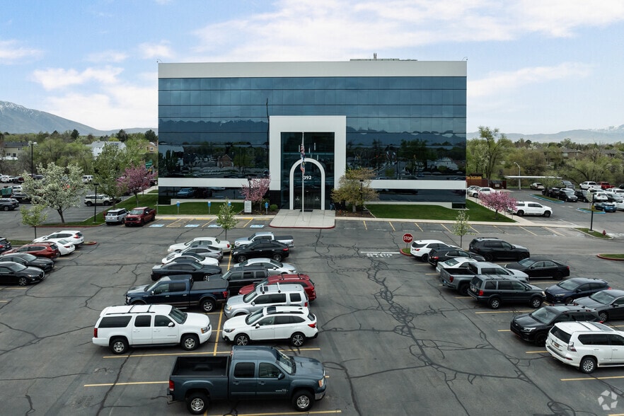 More Photos Of 392 E Winchester St, Murray Office For Lease