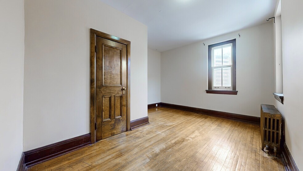 More Photos Of 70 Mill St, Halton Hills Apartments For Sale