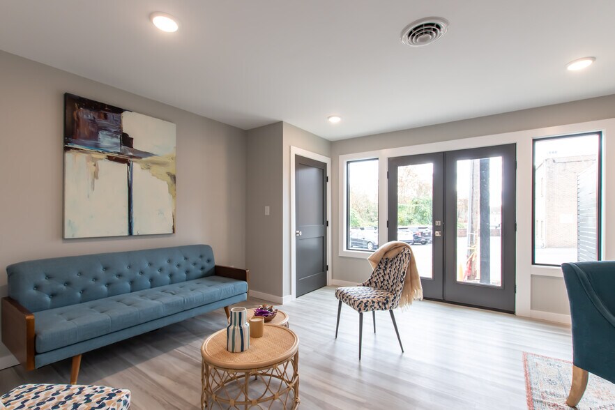 More Photos Of 577 English St, Bristol Apartments For Sale