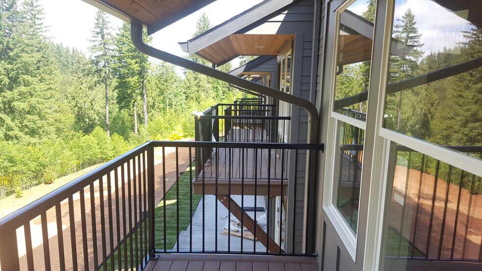 More Photos Of 16809 Chula Vista Ave, Sandy Multifamily For Sale