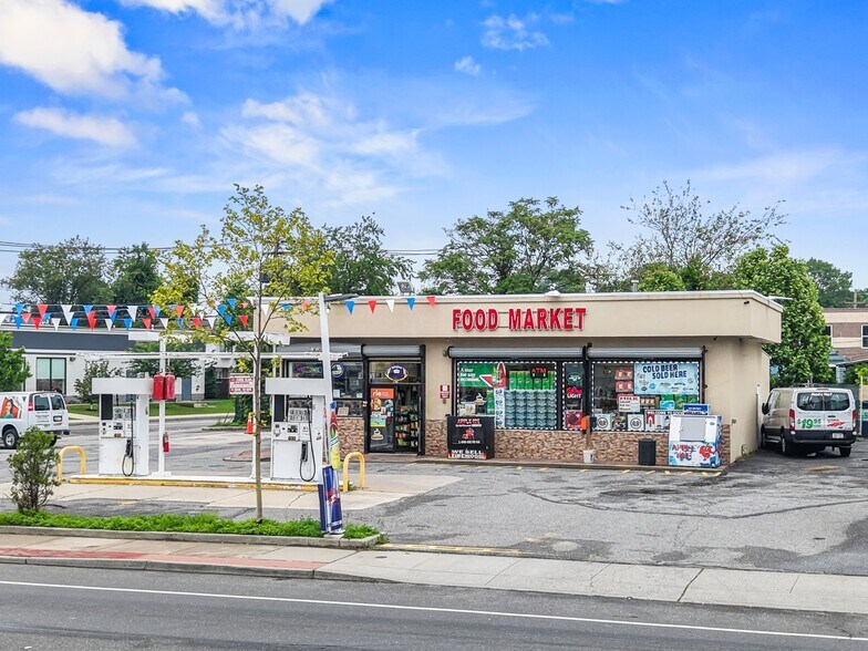 Primary Photo Of 257 Bay Shore Rd, Deer Park Convenience Store For Sale