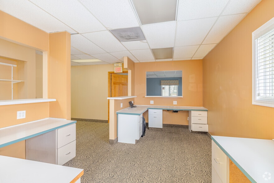More Photos Of 5300 W Main St, Belleville Medical For Sale