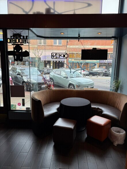 More Photos Of 76 E 3rd Ave, San Mateo Bar For Lease