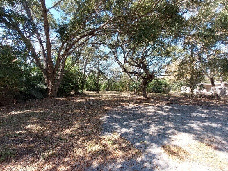 More Photos Of 11400 US Highway 19 N, Clearwater Land For Sale
