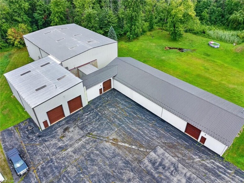 More Photos Of 3045 W Prospect Rd, Ashtabula Flex For Sale