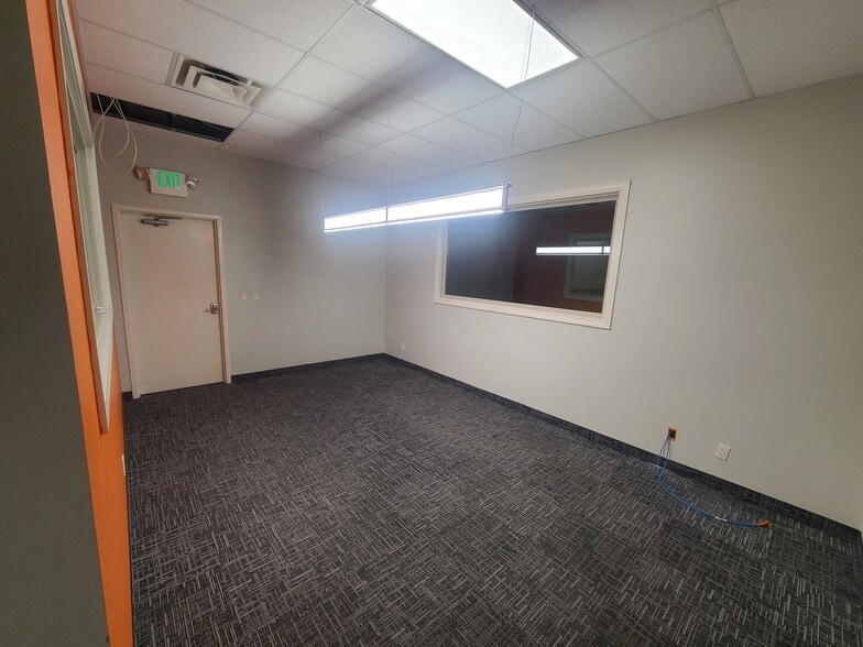 More Photos Of 2360 N Nevada Ave, Minneapolis Warehouse For Sale