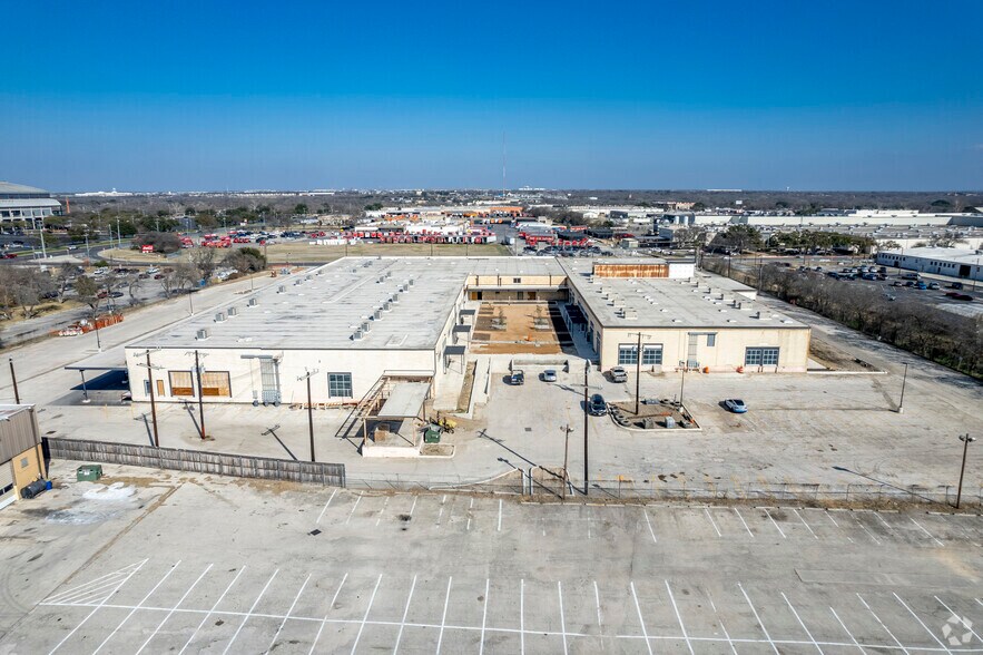 More Photos Of 215 Coca Cola Pl, San Antonio Apartments For Lease