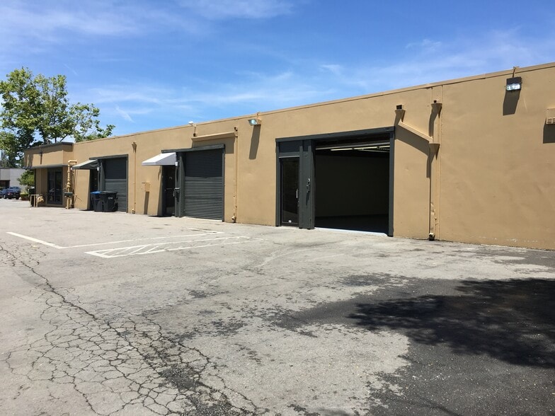 Primary Photo Of 37 Commercial Blvd, Novato Industrial For Lease