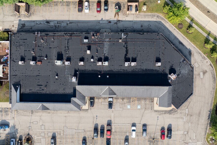 More Photos Of 19712-19844 W 130th St, Strongsville General Retail For Lease