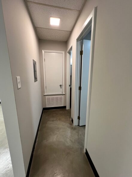 More Photos Of 212-232 Saint Paul St, Pearl Office For Lease