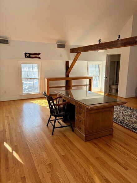 More Photos Of 10 Storer St, Kennebunk Medical For Lease