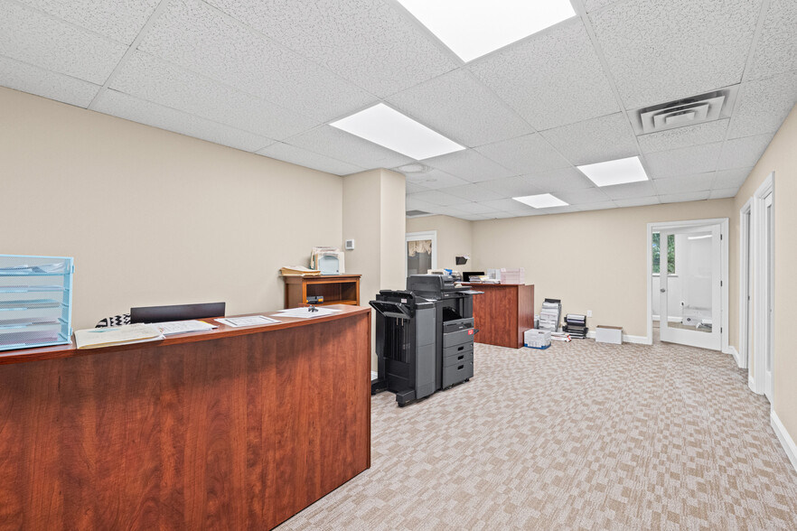 More Photos Of 10521 Judicial Dr, Fairfax Medical For Sale