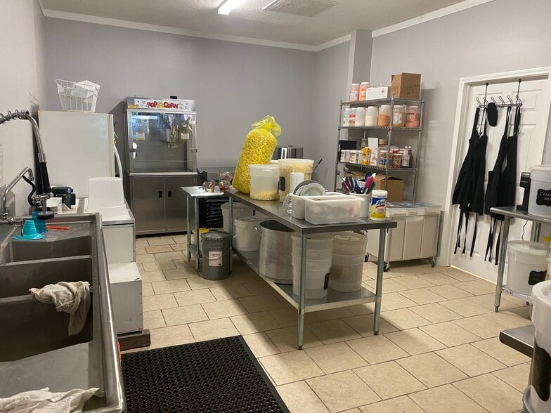 More Photos Of 545 Cotton Ave, Millen Restaurant For Sale