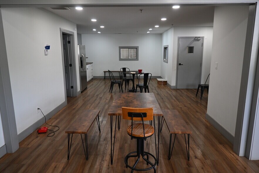 More Photos Of 9147 Old Atlanta Hwy, Covington Warehouse For Lease