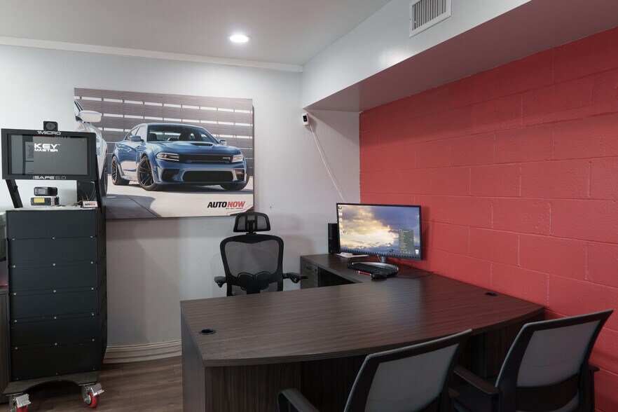 More Photos Of 83333 State Highway 111, Indio Auto Dealership For Lease