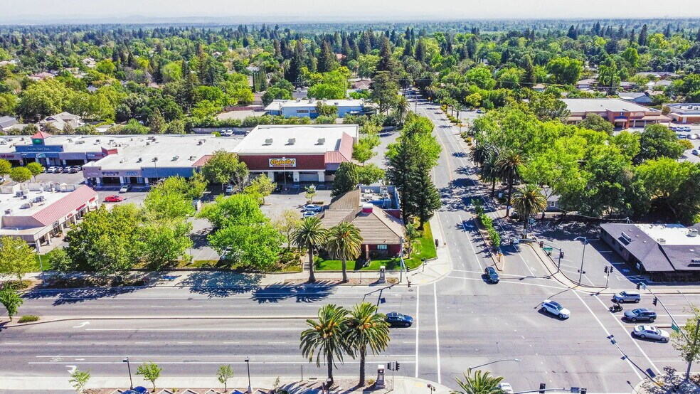 More Photos Of 6400 Fair Oaks Blvd, Carmichael Restaurant For Sale