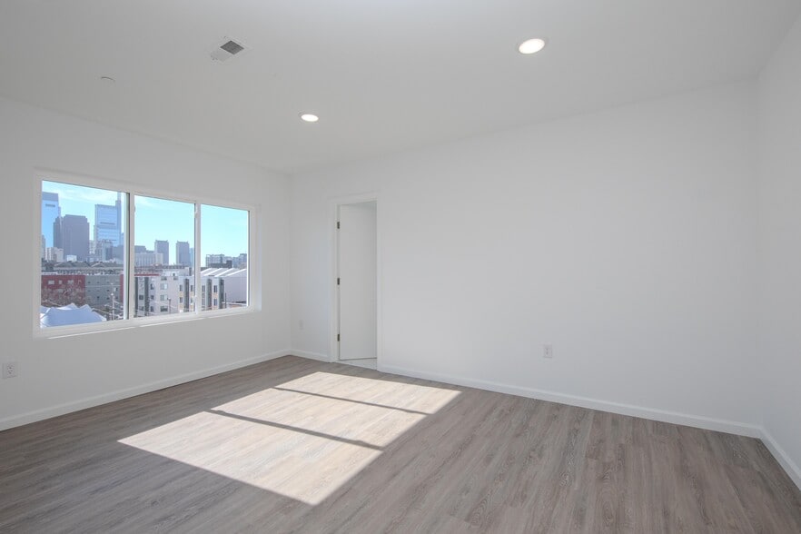 More Photos Of 836 N Broad St, Philadelphia Apartments For Sale