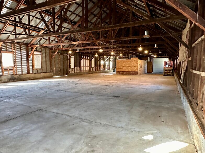 More Photos Of 18729 Carter St, Tuolumne Flex For Sale