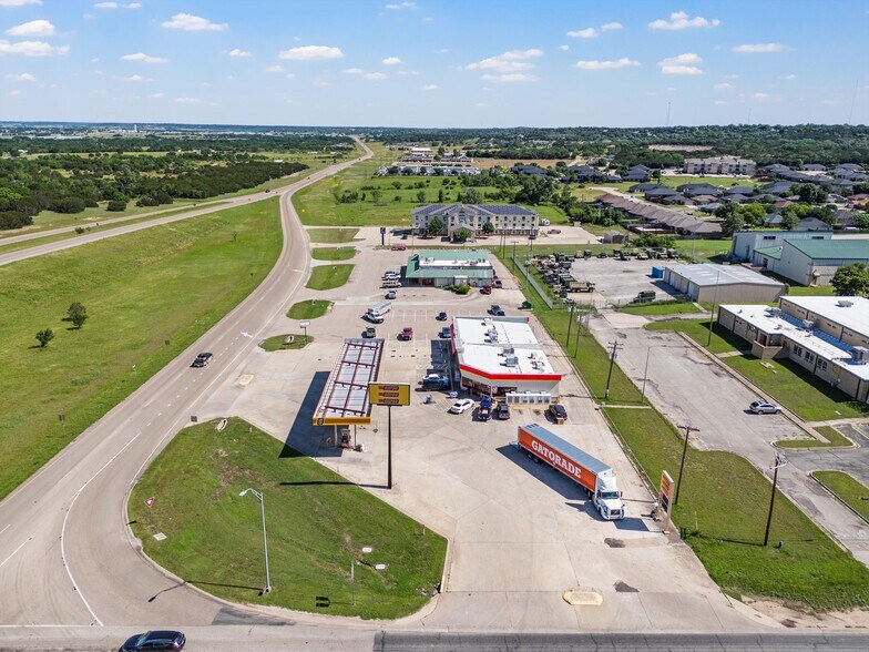 More Photos Of 101 Highway 36 Bypass Loop, Gatesville Convenience Store For Lease