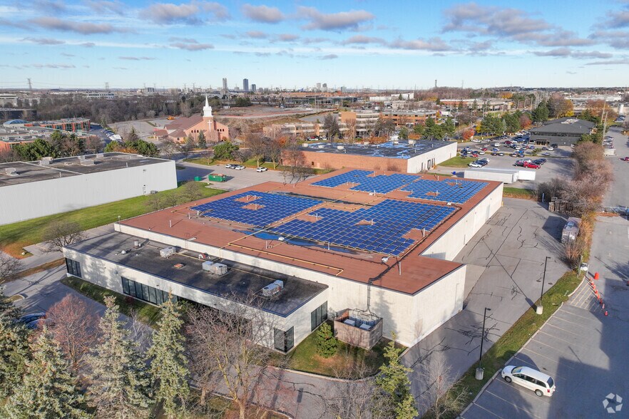 More Photos Of 40 Nolan Ct, Markham Warehouse For Sale