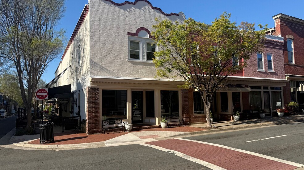 Primary Photo Of 9108 Center St, Manassas Storefront Retail Residential For Lease